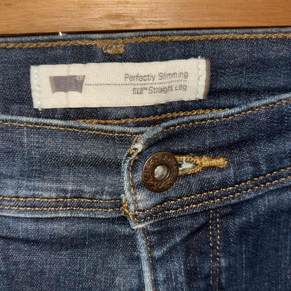 Levi’s SIZE 31”x 30”(12) Perfectly Slimming 512 Jeans - Straight Leg - Like New - Picture 6 of 14